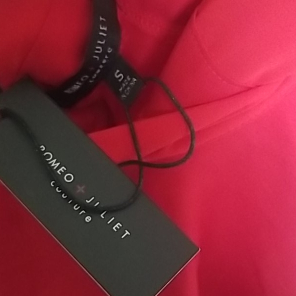 Red Jumpsuit  NWT Size Small - Picture 4 of 16